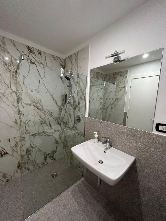 La Suite Del Centro Storico Naples Extérieur photo